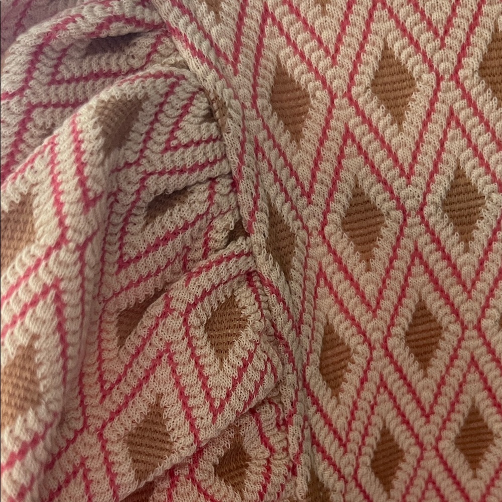 Fate Pink Geometric Pattern Blouse - Picture 3 of 4